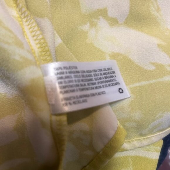 A new day Yellow Gold/White Floral V-neck ruffle bottom drop waist dress, size L - Picture 7 of 7